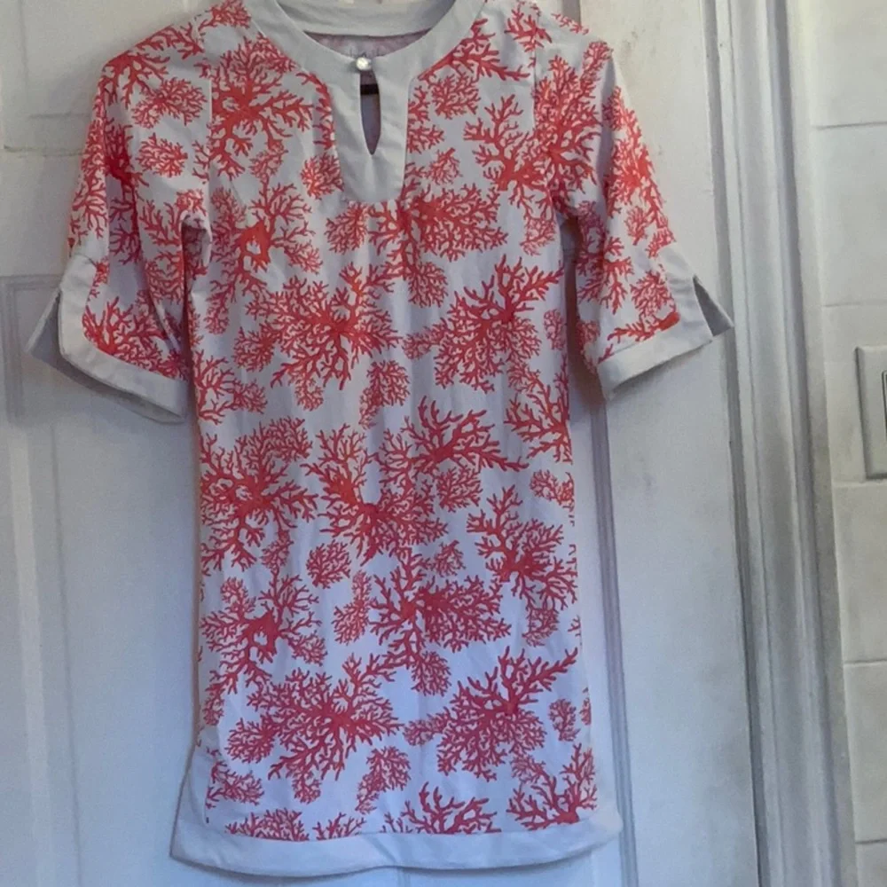 Cabana Life Girls White and Coral Reef Print Swim Coverup in size 12